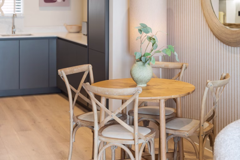 Living & Kitchen