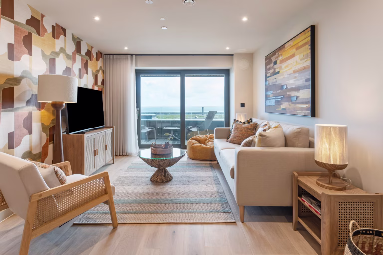 Living & Kitchen