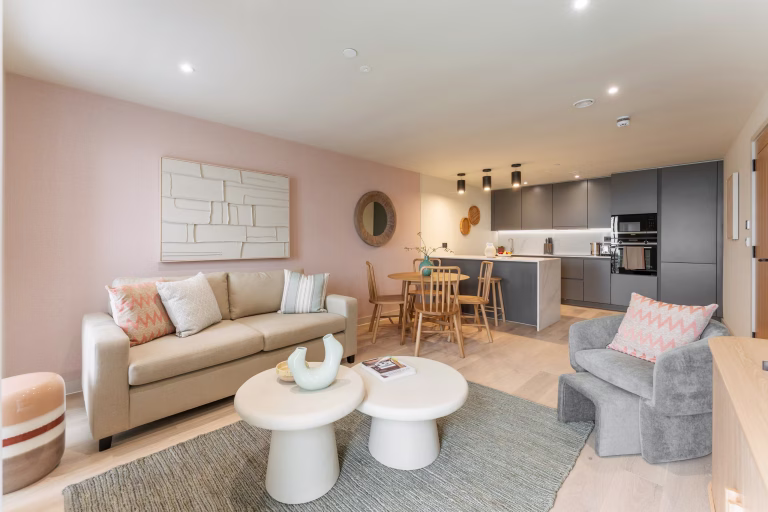 Living & Kitchen